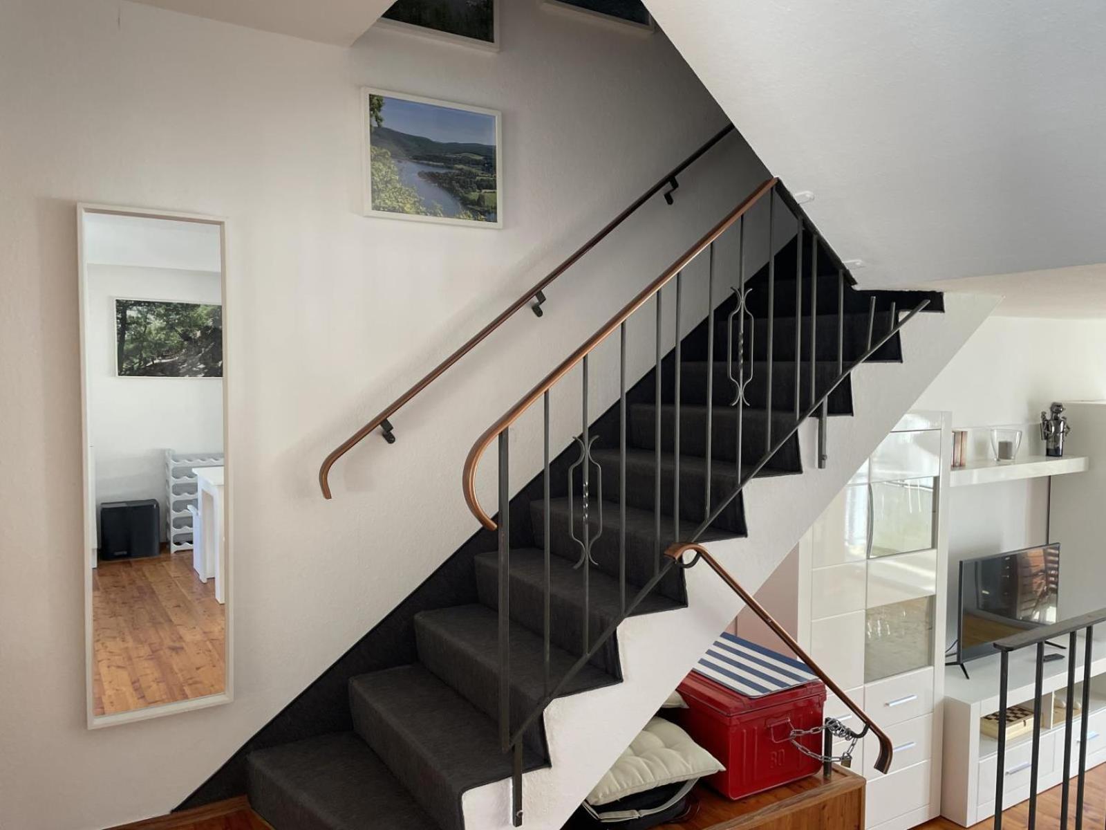Gemutliche 93M2Fewo Mit 2 Schlafzimmern Und Seitlichem Seeblick Vom Balkon Scheid  Ngoại thất bức ảnh